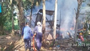 Damkar Tanbu Cepat Tangani Kebakaran di Pemukiman Penduduk