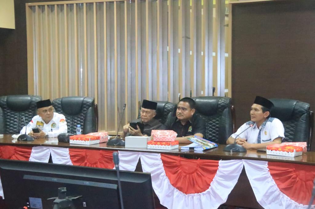 Gelar Rapat Internal !! Abdul Kadir Tekankan Anggota DPRD Utamakan Tepat Waktu