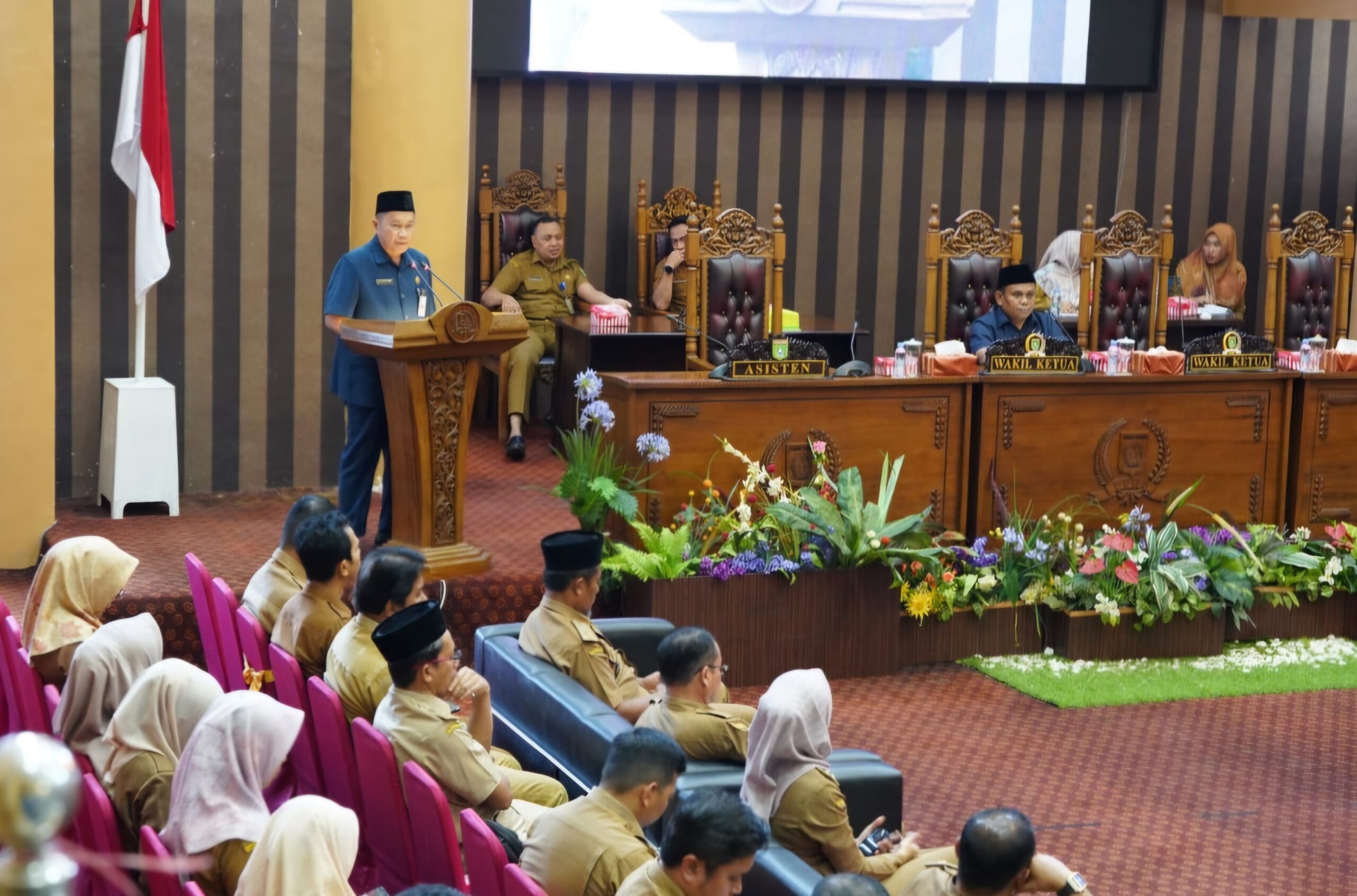 Eryanto Rais Sampaikan Jawaban Bupati Atas Pemandangan Umum Fraksi