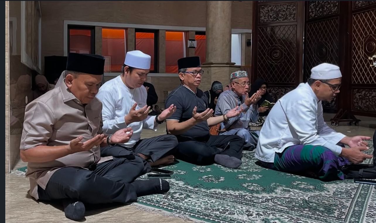 H. Hasanuddin Ziarah ke Sejumlah Makam Ulama di Jakarta, Doakan Keberkahan untuk Tanah Bumbu